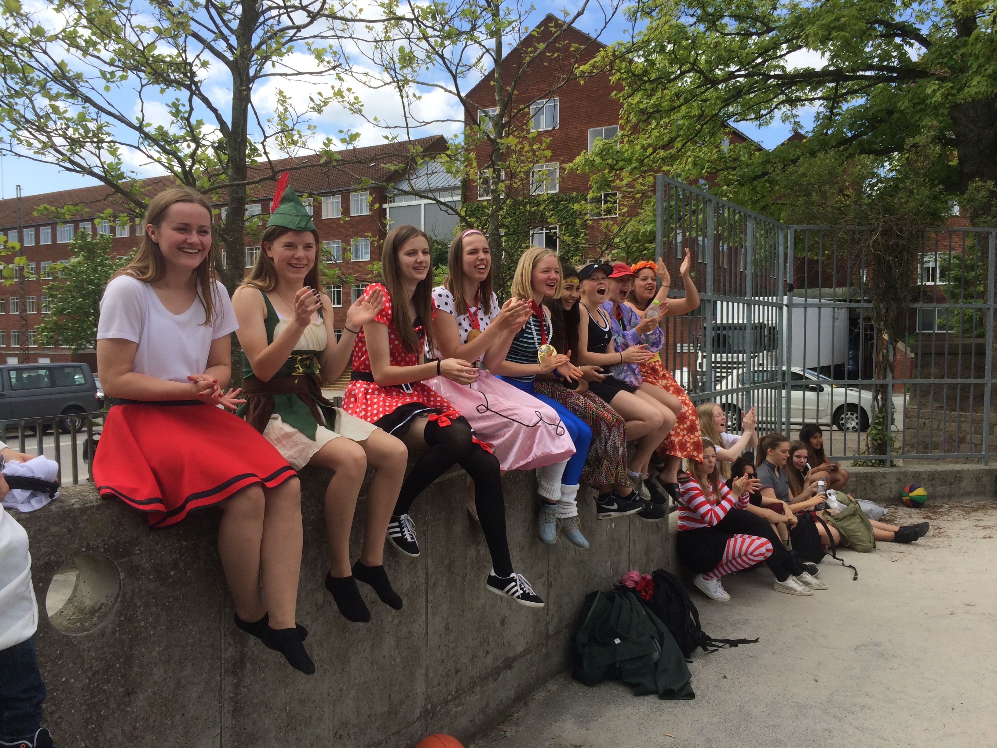 sidste skoledag solskin masser af karameller og en sejr til lærerne i